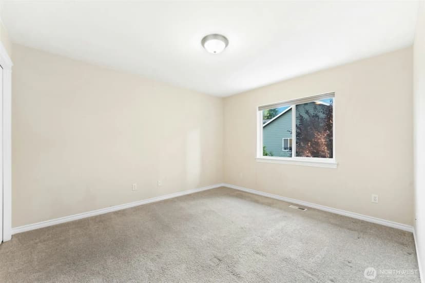 Property photo for 723 N 198th Street, Shoreline photo 23