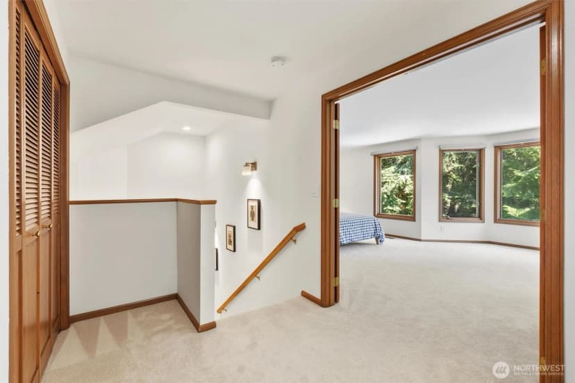 Property photo for 13022 205th Place Se, Issaquah photo 19