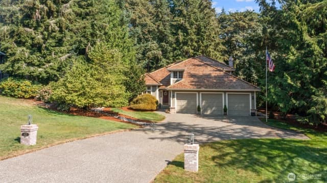 Property photo for 13022 205th Place Se, Issaquah photo 2