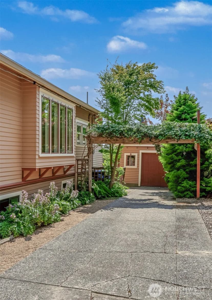 Property photo for 2833 Nw 69th Street, Seattle photo 36