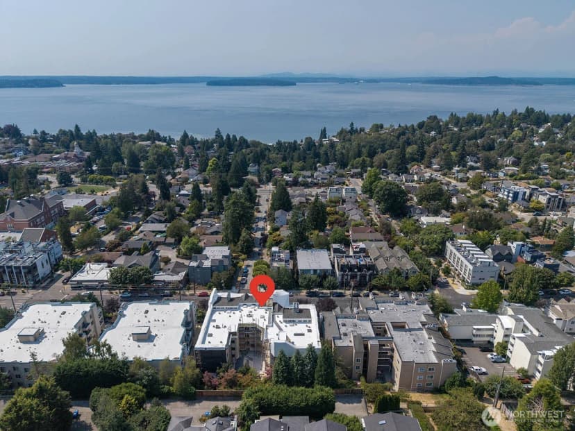 Property photo for 6920 California Avenue Sw #12, Seattle photo 20