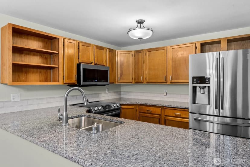 Property photo for 6920 California Avenue Sw #12, Seattle photo 8