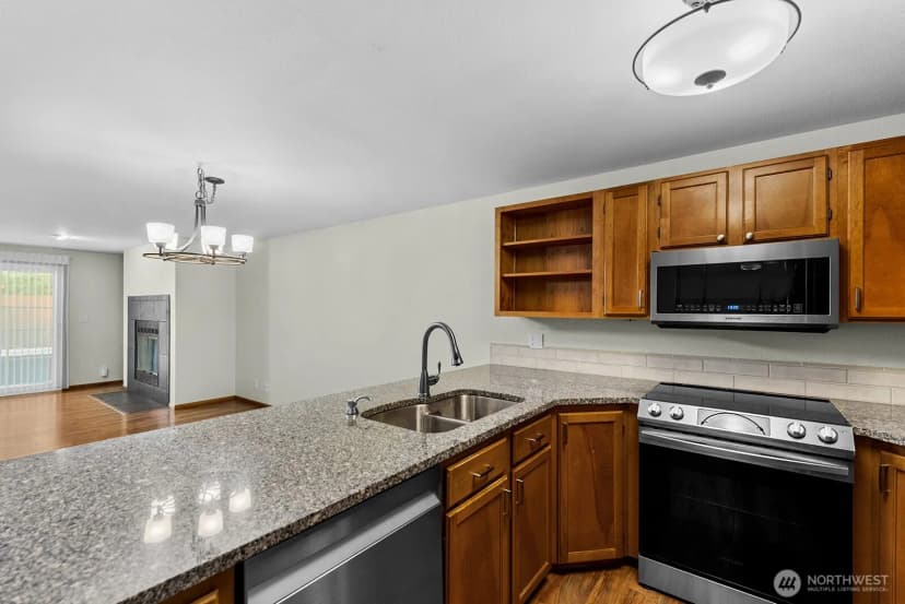 Property photo for 6920 California Avenue Sw #12, Seattle photo 10