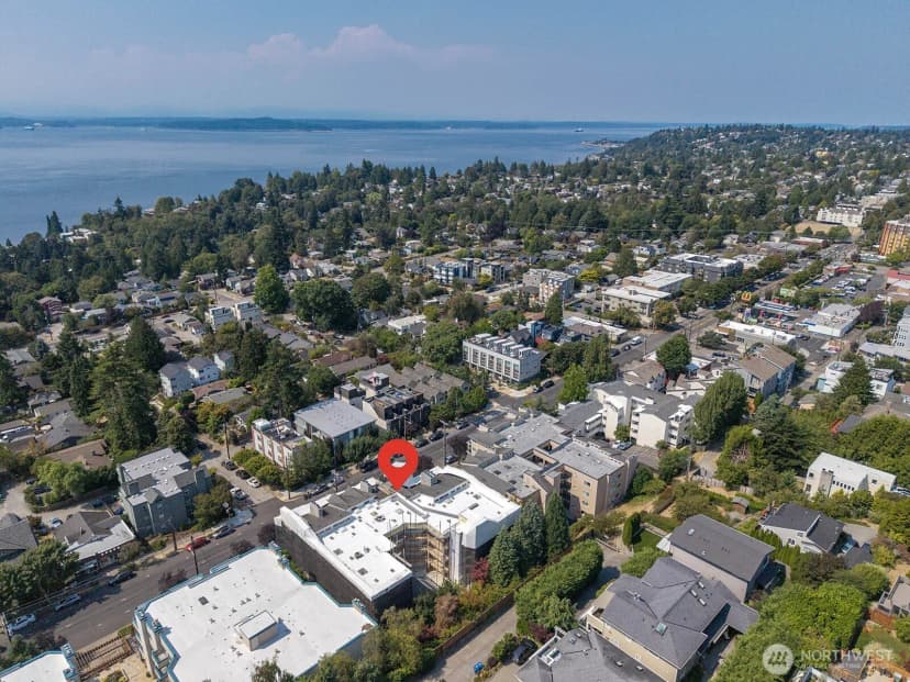 Property photo for 6920 California Avenue Sw #12, Seattle photo 21