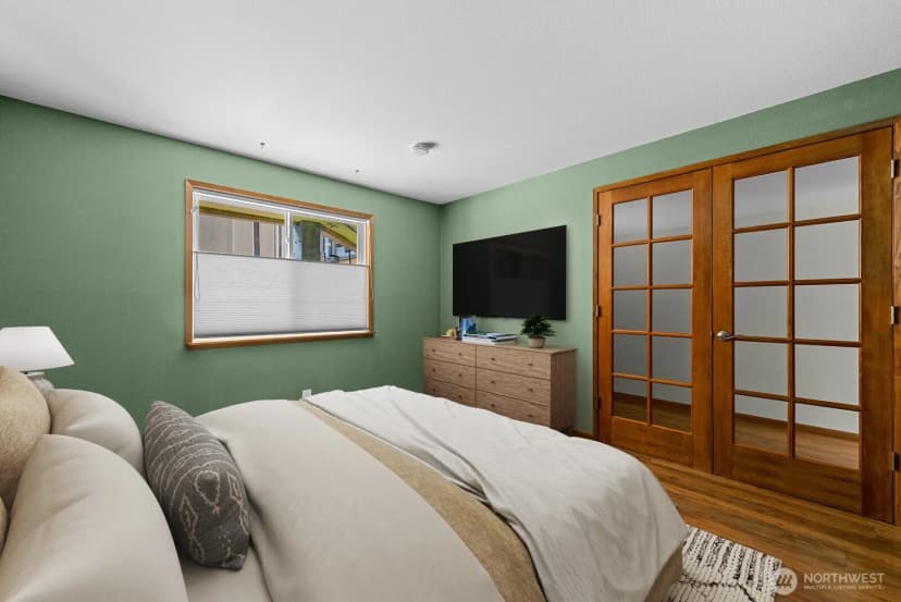 Property photo for 6920 California Avenue Sw #12, Seattle photo 11