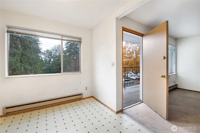 Property photo for 14520 Phinney Avenue N, Shoreline photo 6