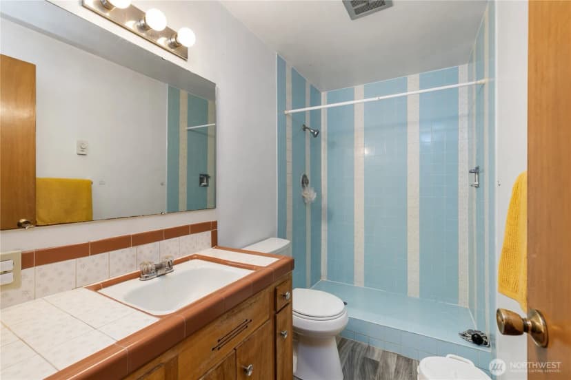 Property photo for 14520 Phinney Avenue N, Shoreline photo 20