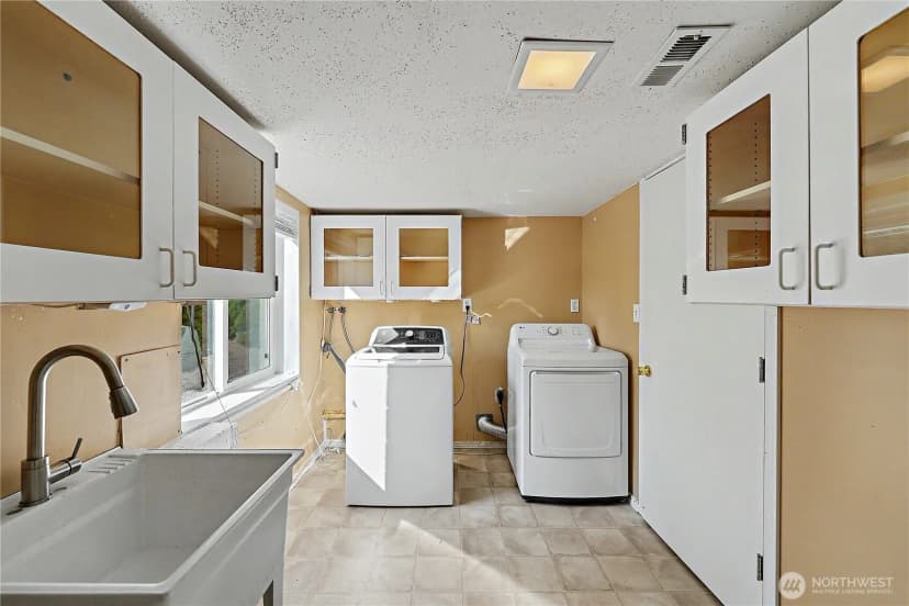 Property photo for 25010 Morgan Street, Black Diamond photo 24