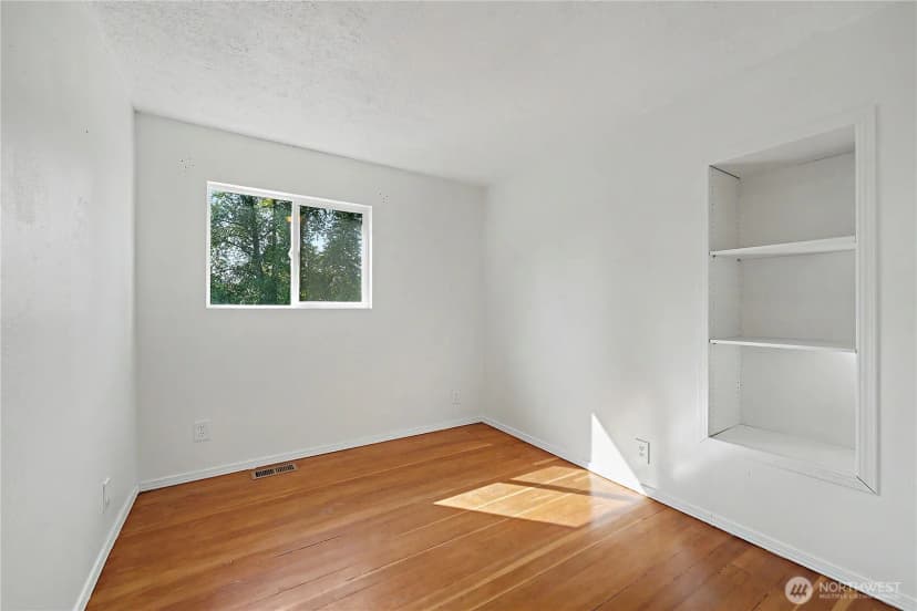 Property photo for 25010 Morgan Street, Black Diamond photo 18