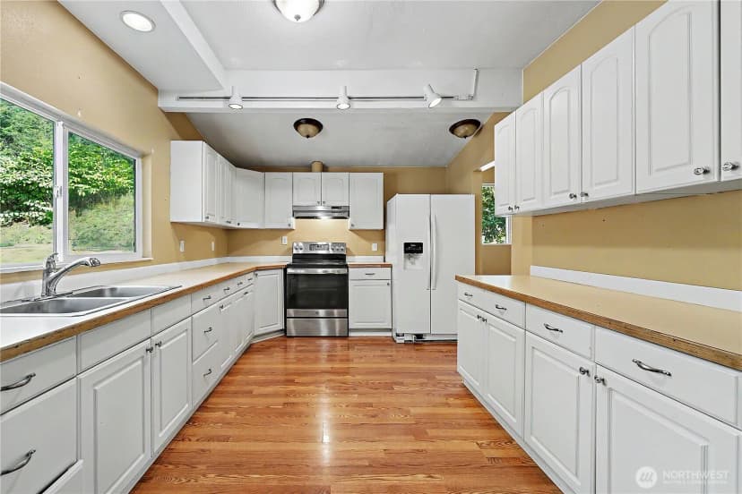 Property photo for 25010 Morgan Street, Black Diamond photo 11