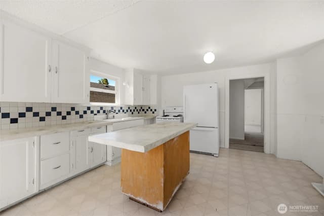Property photo for 4721 21st Avenue Sw, Seattle photo 5