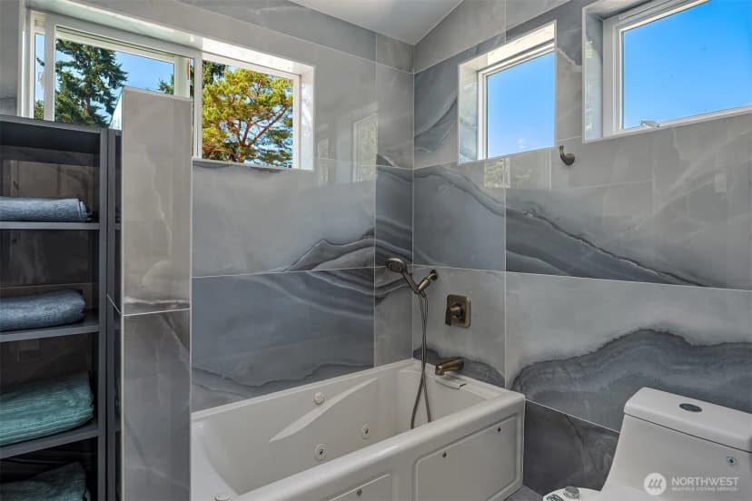 Property photo for 11502 6 Avenue Nw #1, Seattle photo 34
