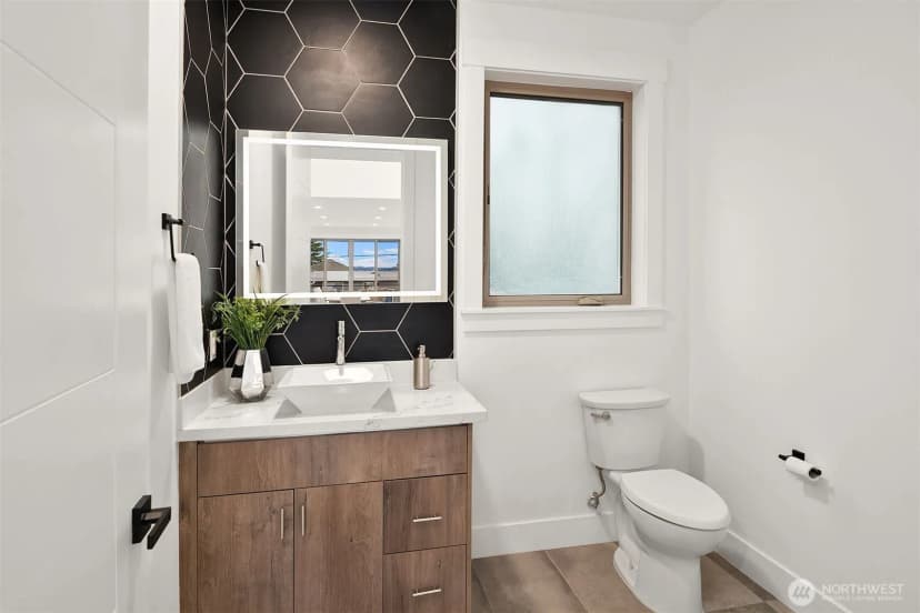 Property photo for 3202 Burnett Avenue N, Renton photo 35