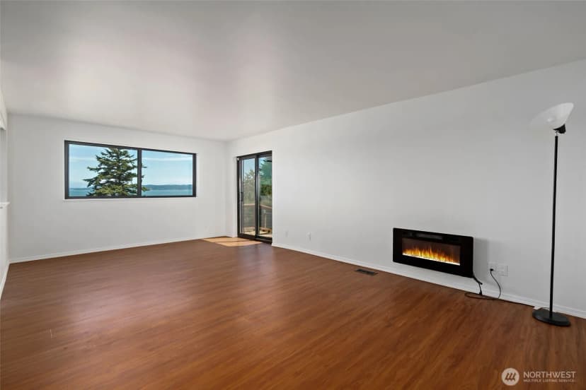 Property photo for 1526 Scenic Heights Road, Oak Harbor photo 17
