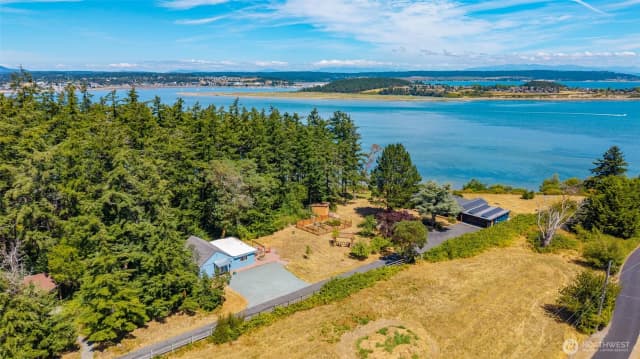 Property photo for 1526 Scenic Heights Road, Oak Harbor photo 4