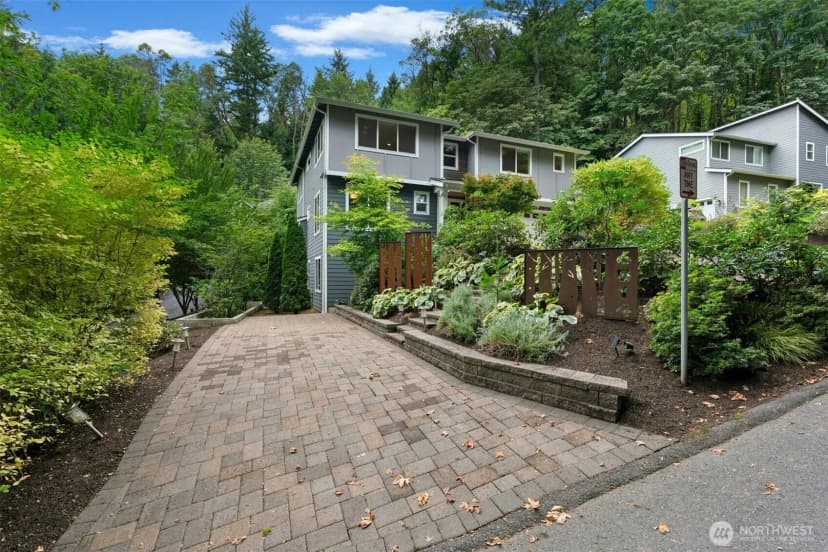 Property photo for 6814 Ne 129th Street, Kirkland photo 38