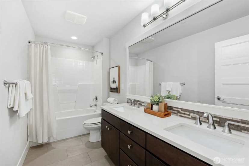 Property photo for 6814 Ne 129th Street, Kirkland photo 28