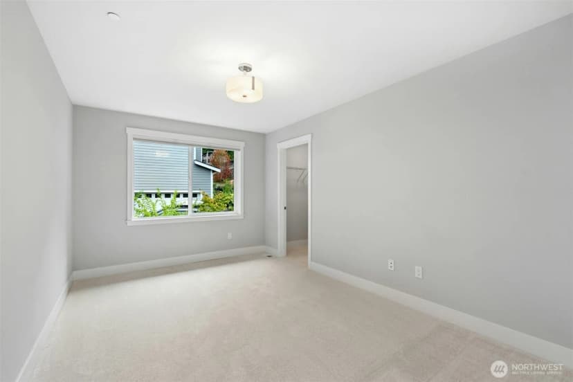 Property photo for 6814 Ne 129th Street, Kirkland photo 26