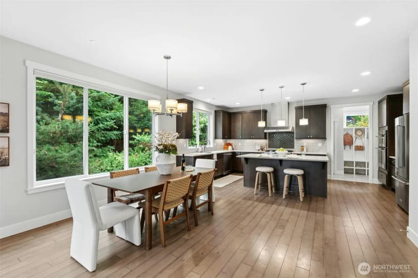 Property photo for 6814 Ne 129th Street, Kirkland photo 6
