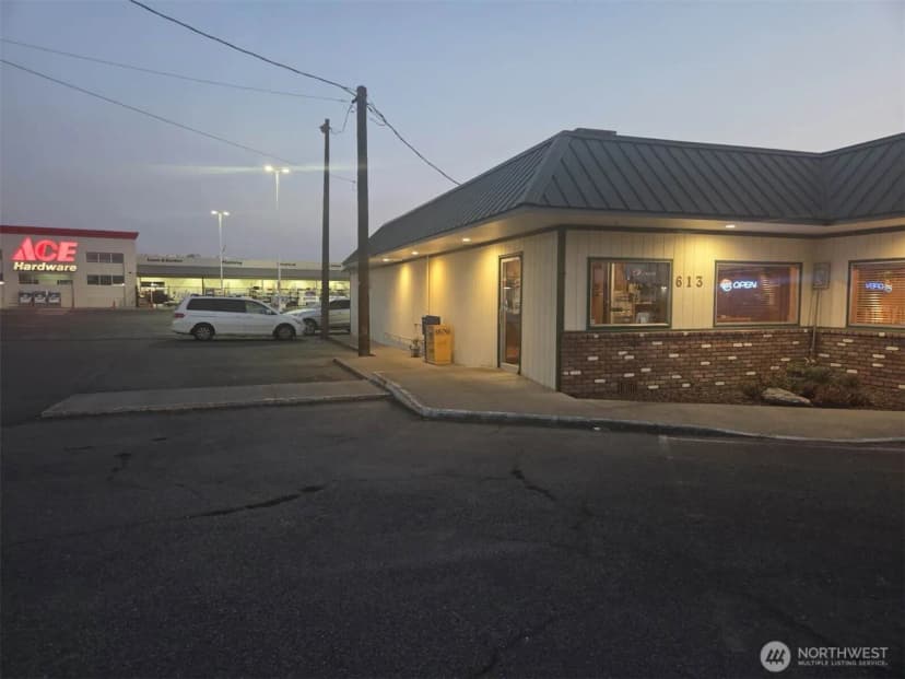 Property photo for 613 Yakima Valley Highway, Sunnyside photo 17