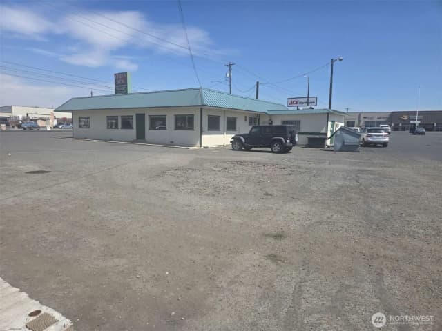 Property photo for 613 Yakima Valley Highway, Sunnyside