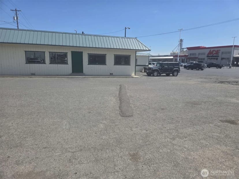 Property photo for 613 Yakima Valley Highway, Sunnyside photo 4