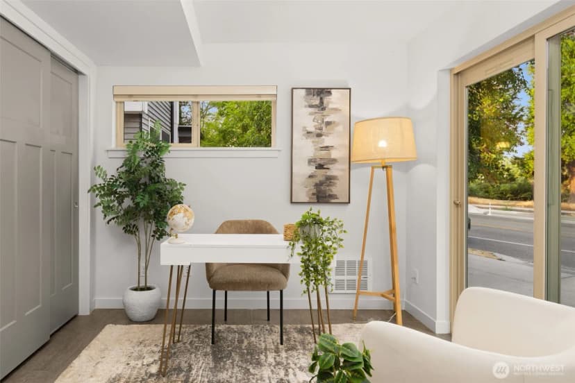 Property photo for 3817 Gilman Avenue W, Seattle photo 16