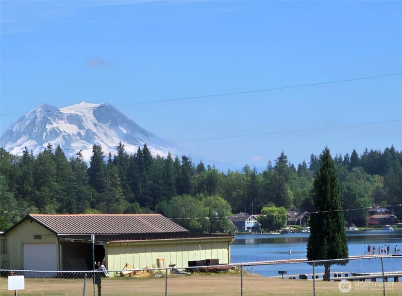 Property photo for 15807 Lawrence Place Se, Yelm photo 3