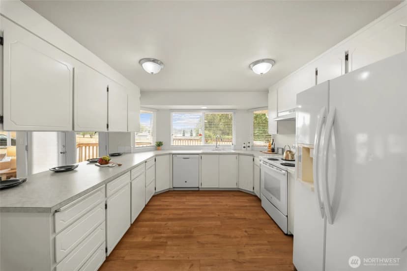 Property photo for 15807 Lawrence Place Se, Yelm photo 8