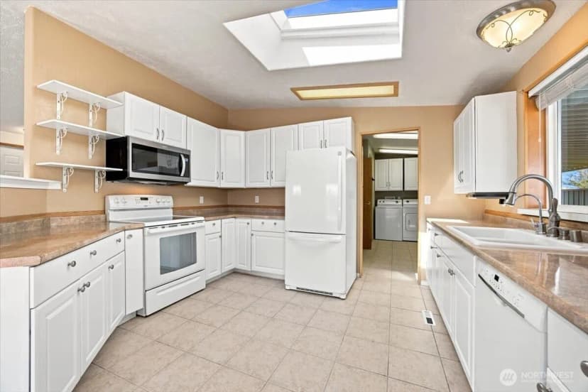 Property photo for 312 S Columbia Center Blvd #106, Kennewick photo 4