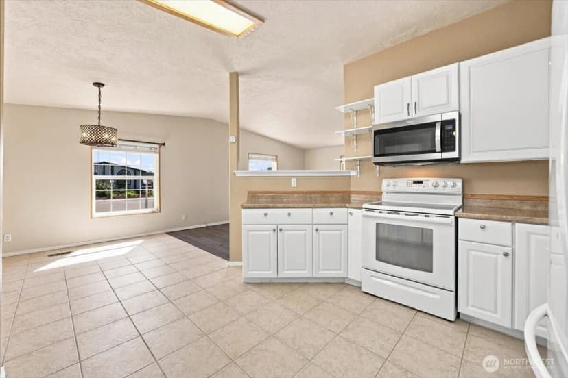 Property photo for 312 S Columbia Center Blvd #106, Kennewick photo 7