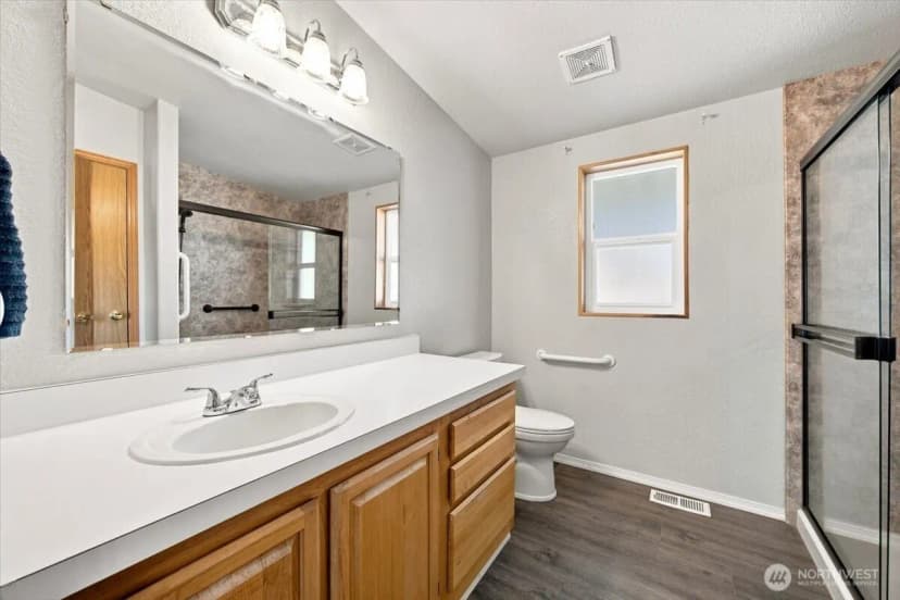 Property photo for 312 S Columbia Center Blvd #106, Kennewick photo 16