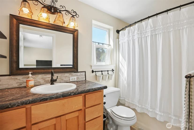 Property photo for 1601 E 4th Way, La Center photo 22