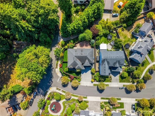 Property photo for 10833 Ne 190th Place, Bothell photo 2