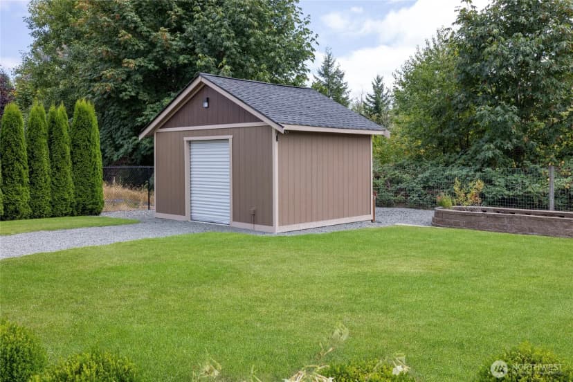 Property photo for 429 Cessna Court E, Eatonville photo 35