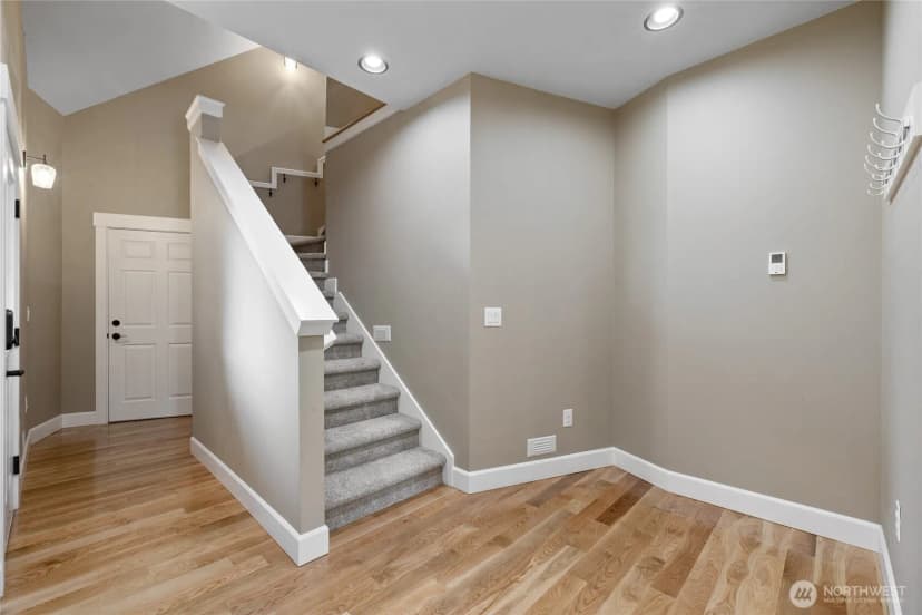 Property photo for 429 Cessna Court E, Eatonville photo 28