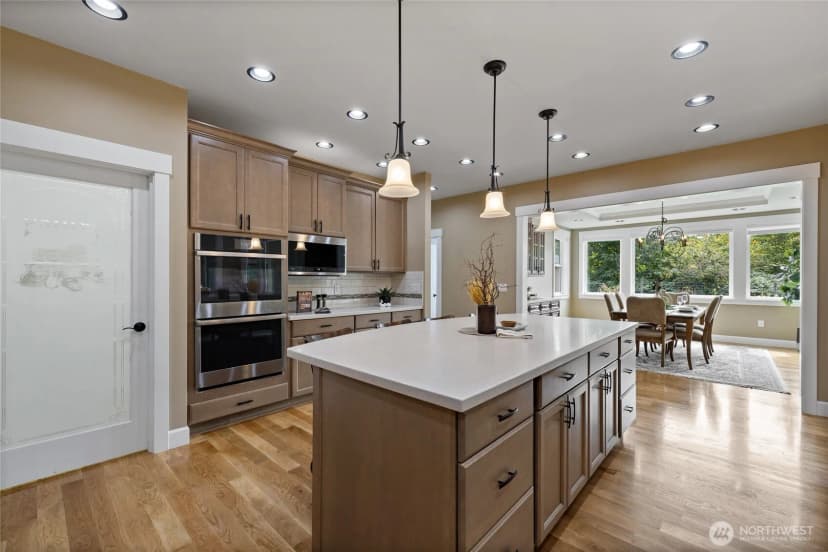 Property photo for 429 Cessna Court E, Eatonville photo 16