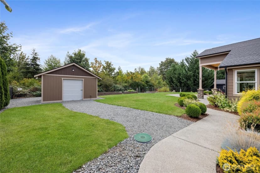 Property photo for 429 Cessna Court E, Eatonville photo 36