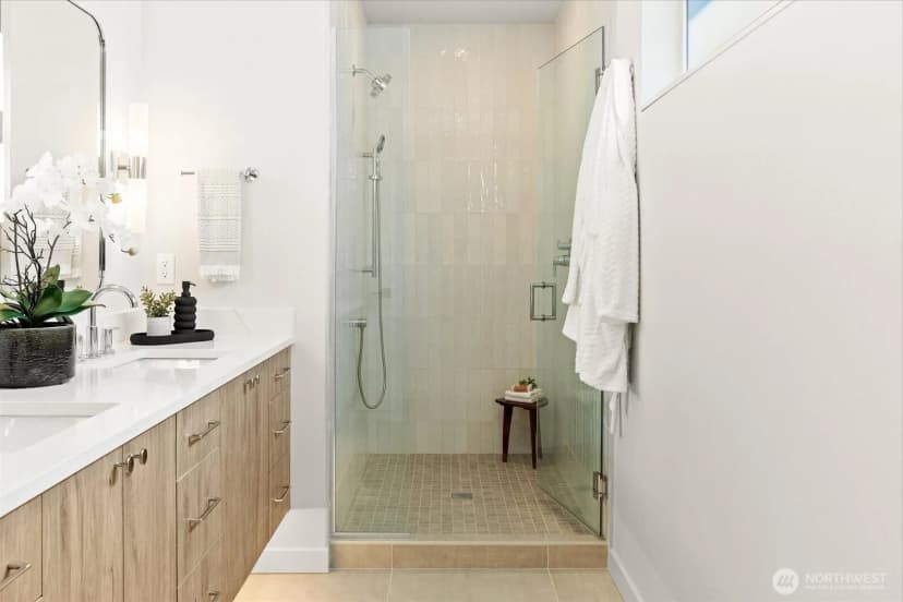 Property photo for 1131 B Nw 60th Street, Seattle photo 16