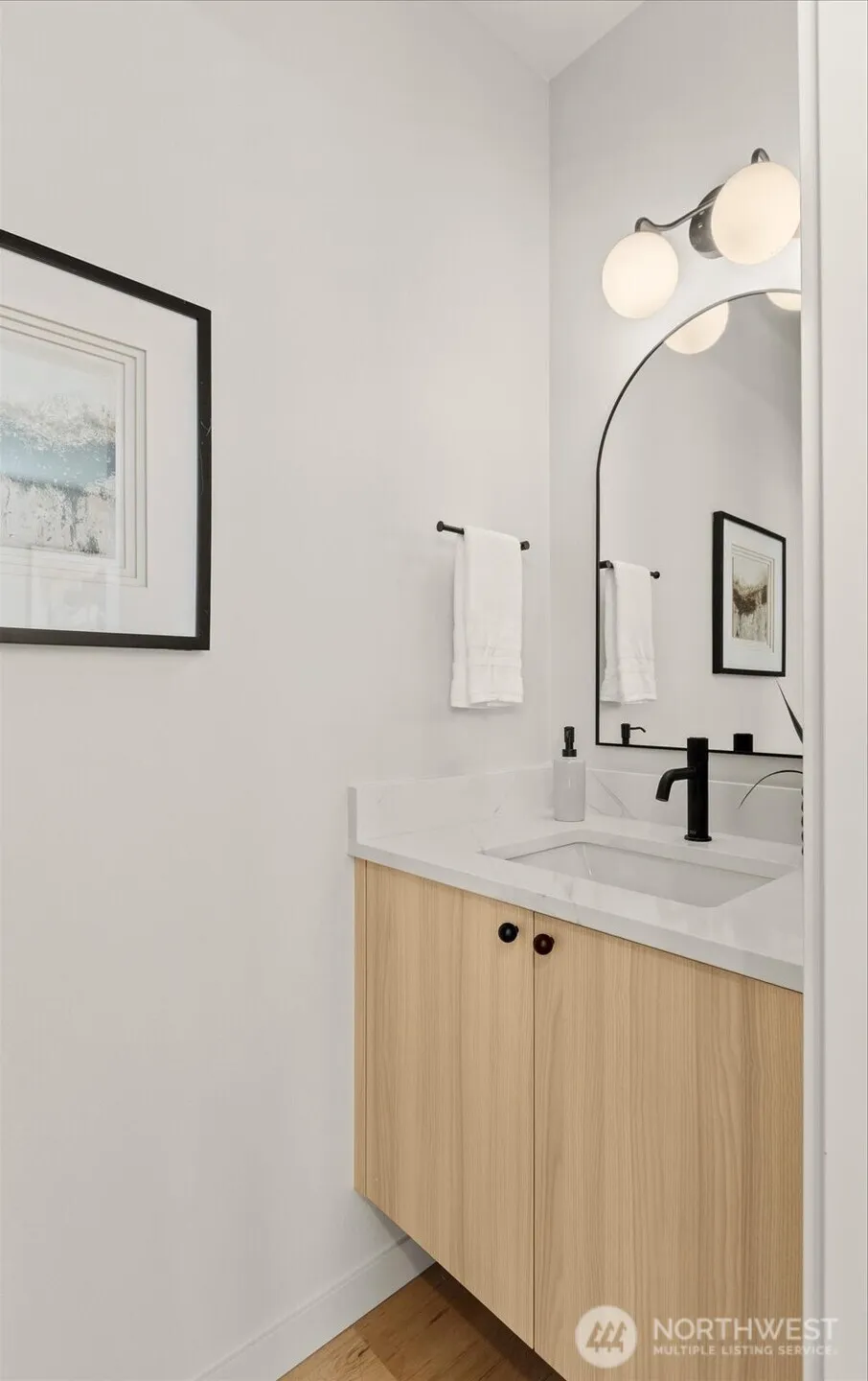 Property photo for 1131 B Nw 60th Street, Seattle photo 11