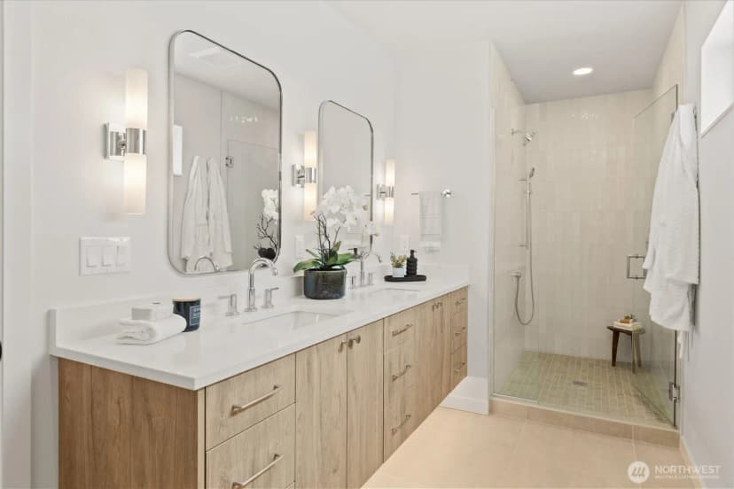 Property photo for 1131 B Nw 60th Street, Seattle photo 15