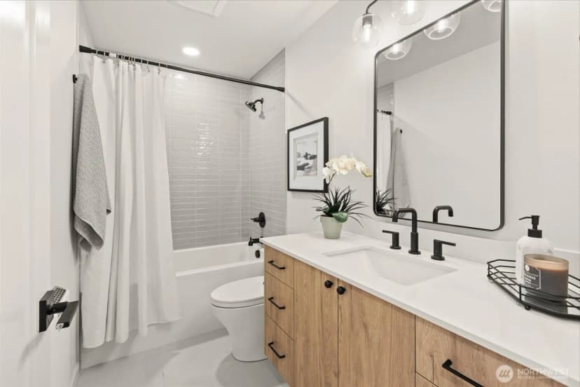 Property photo for 1131 B Nw 60th Street, Seattle photo 19