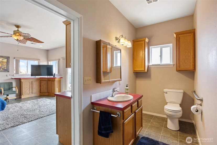 Property photo for 290 Trails End Lane, Yakima photo 34