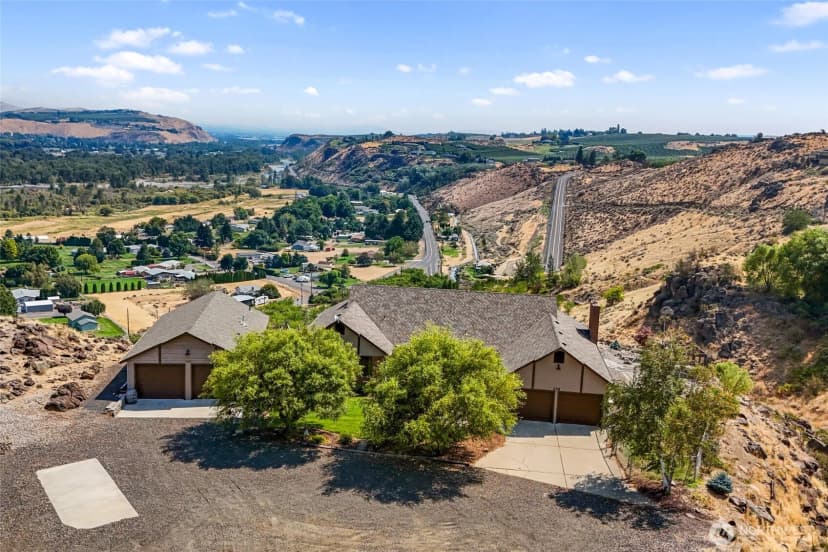Property photo for 290 Trails End Lane, Yakima