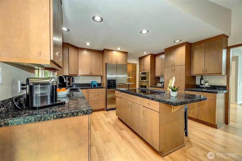 Property photo for 8205 Ne 128th Street, Kirkland photo 9