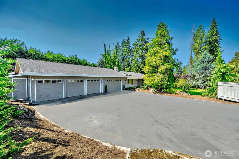 Property photo for 8205 Ne 128th Street, Kirkland photo 4