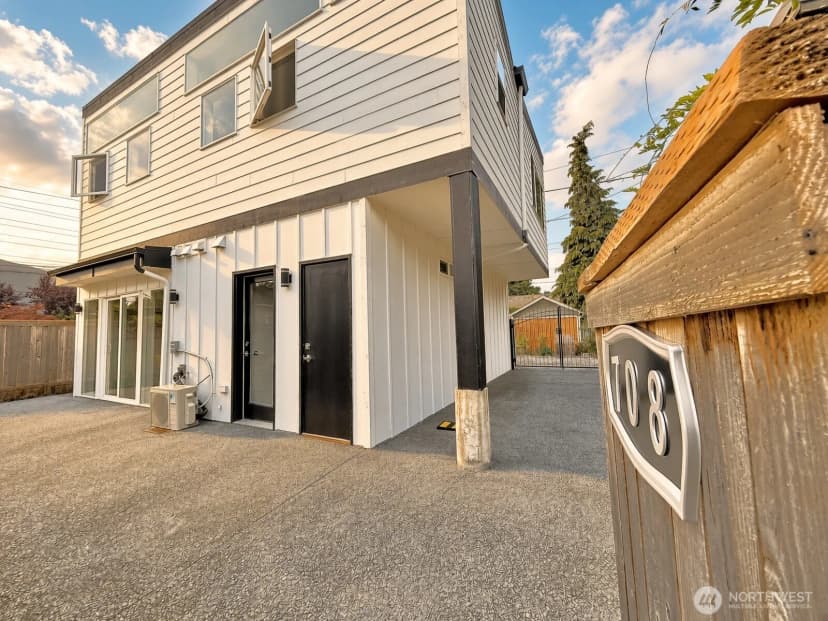 Property photo for 708 N 102nd Street #2, Seattle photo 34