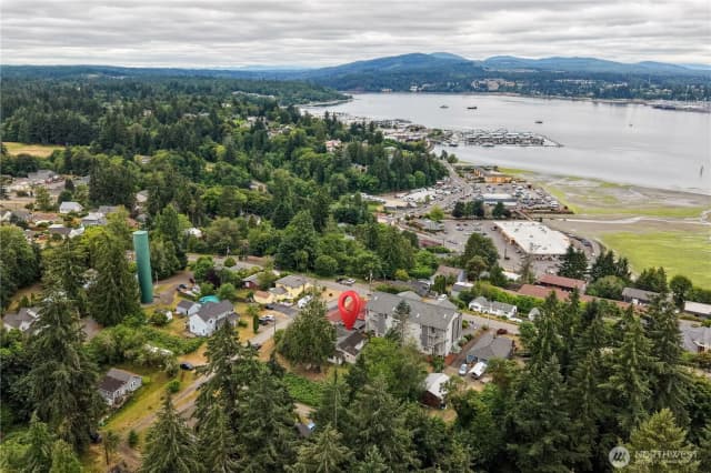 Property photo for 1919 Guy Wetzel Rd, Port Orchard photo 5