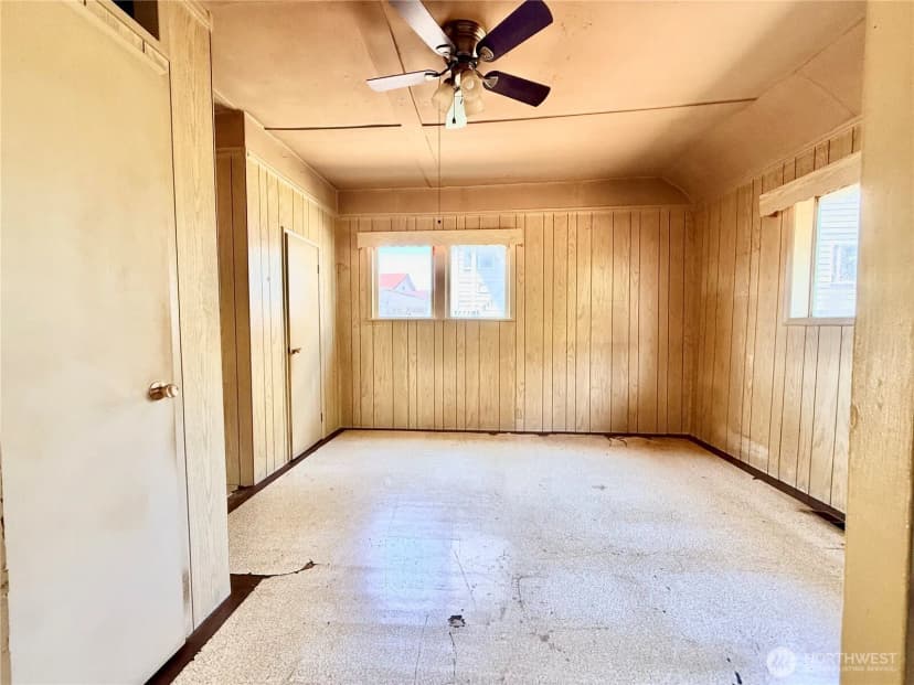 Property photo for 1919 Guy Wetzel Rd, Port Orchard photo 19