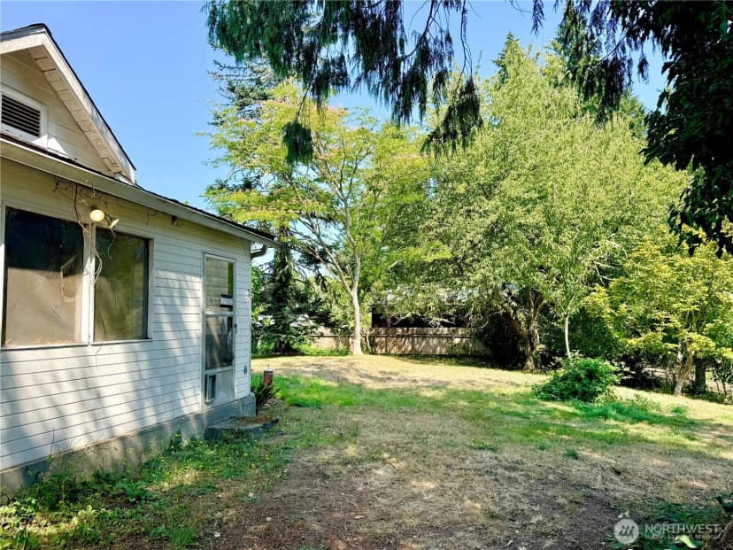 Property photo for 1919 Guy Wetzel Rd, Port Orchard photo 21